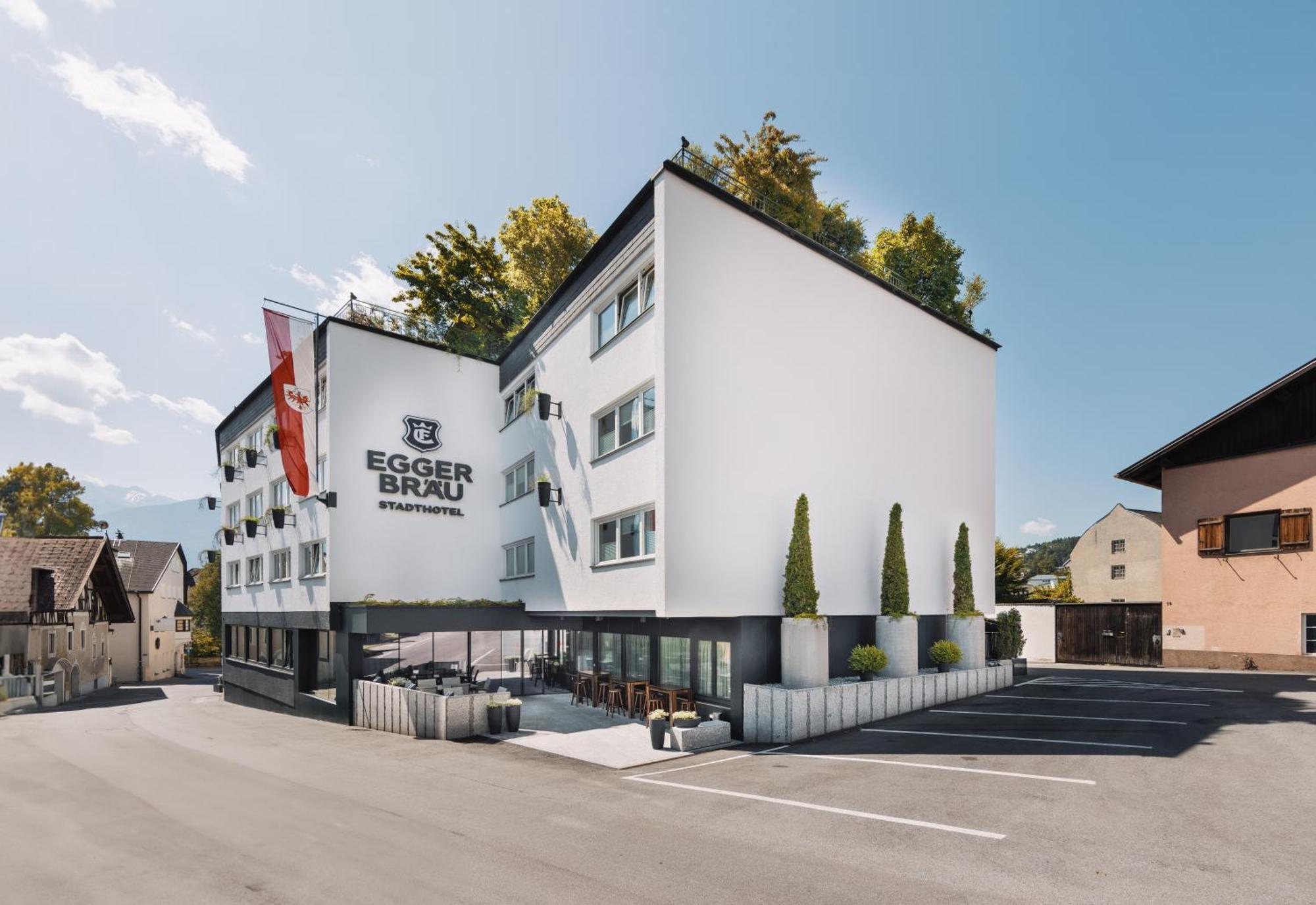 Stadthotel Eggerbraeu Imst Exterior foto